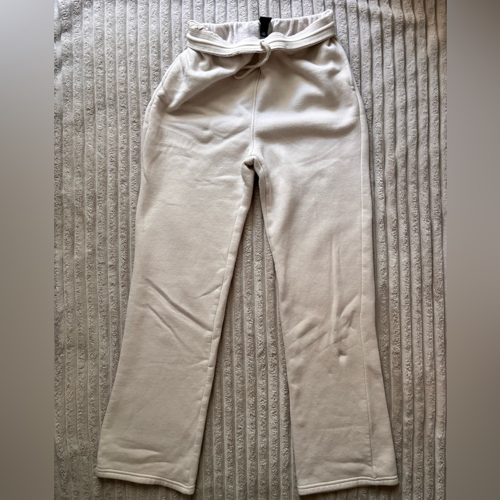 Wild Fable Women’s Cream Sweatpants